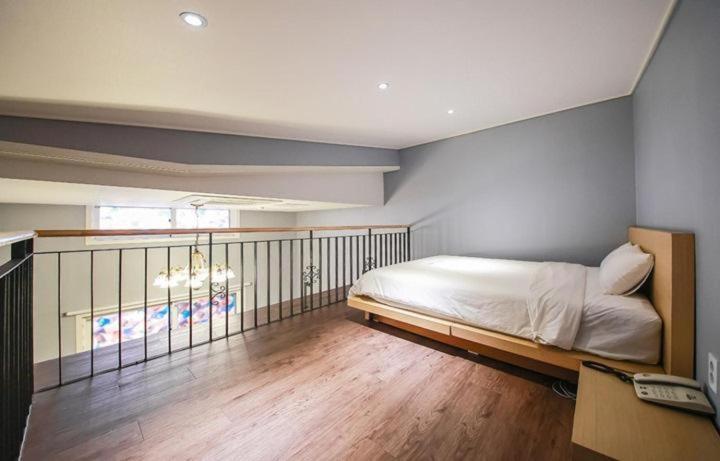 Shine Hotel Сеул Екстериор снимка