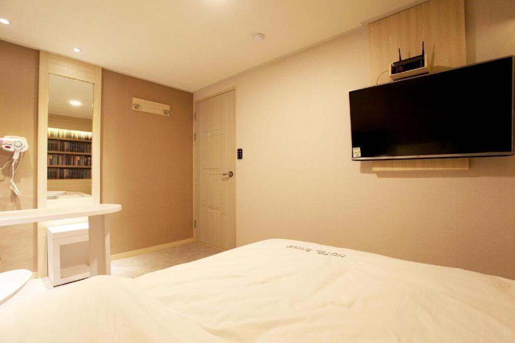 Shine Hotel Сеул Екстериор снимка